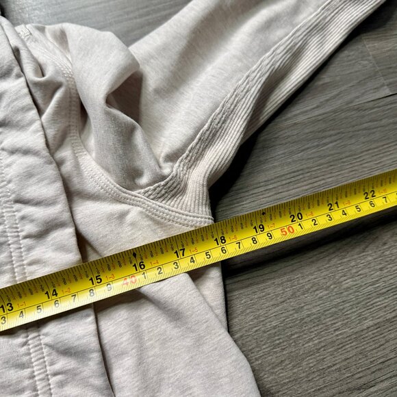 Lululemon Women's Savasana Wrap - Picture 7 of 9